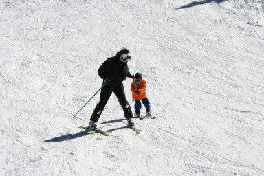 2006-03-14-Skiing-Wolfcreek-124-Suz-Dax.JPG
