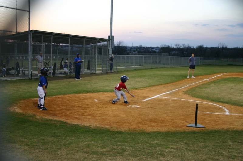2006/03(March)/Tball/800x600_2006-03-02-Tball-07-Chance-Matt.JPG