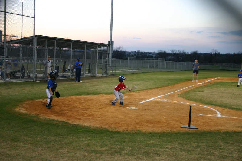 2006/03(March)/Tball/800x600_2006-03-02-Tball-08-Chance-Matt.JPG