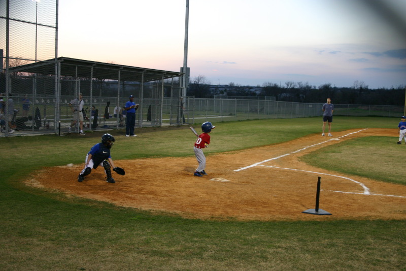 2006/03(March)/Tball/800x600_2006-03-02-Tball-09-Chance-Matt.JPG