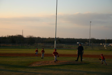 2006-03-02-Tball-03-Gabe-Sierra-Case-Caden.JPG