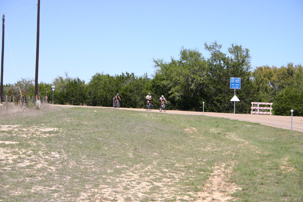 2006/04(April)/Bicycle-to-Fredricksburg/1024x768_2006-04-08-Bicycle-to-Fredricksburg-08-Bob-Paul-Lisa.JPG