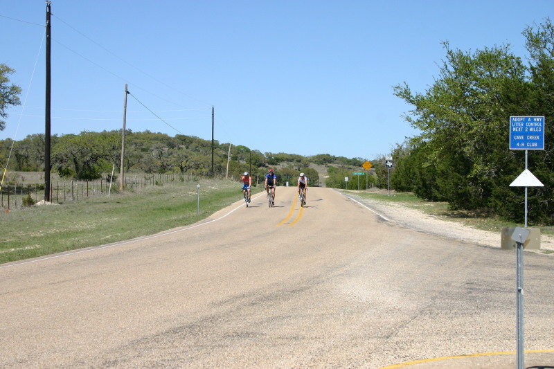 2006/04(April)/Bicycle-to-Fredricksburg/800x600_2006-04-08-Bicycle-to-Fredricksburg-17-Travis-Lisa-TravisJustilian.JPG