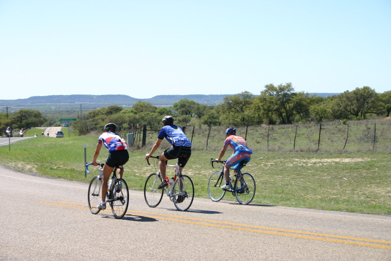 2006/04(April)/Bicycle-to-Fredricksburg/800x600_2006-04-08-Bicycle-to-Fredricksburg-23-Travis-Lisa-TravisJustilian.JPG