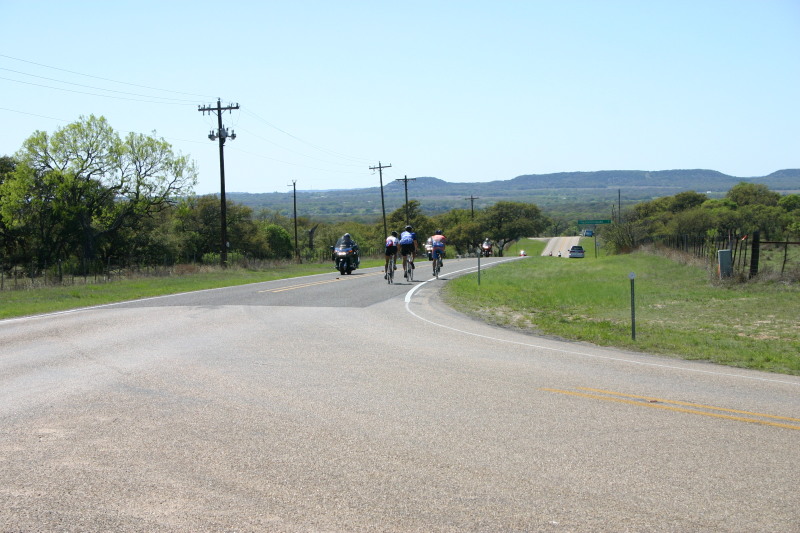 2006/04(April)/Bicycle-to-Fredricksburg/800x600_2006-04-08-Bicycle-to-Fredricksburg-26-Travis-Lisa-TravisJustilian.JPG