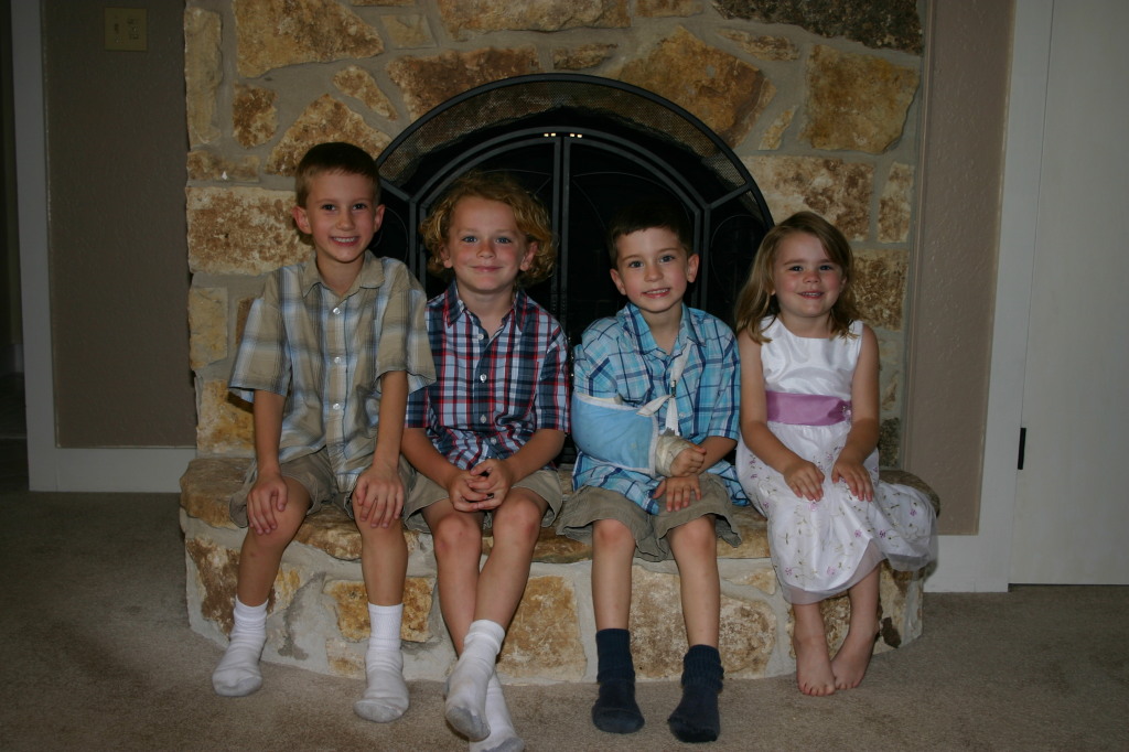 2006/04(April)/Easter/1024x768_2006-04-16-Easter-07-Chance-Vale-Dax-Kyla.JPG