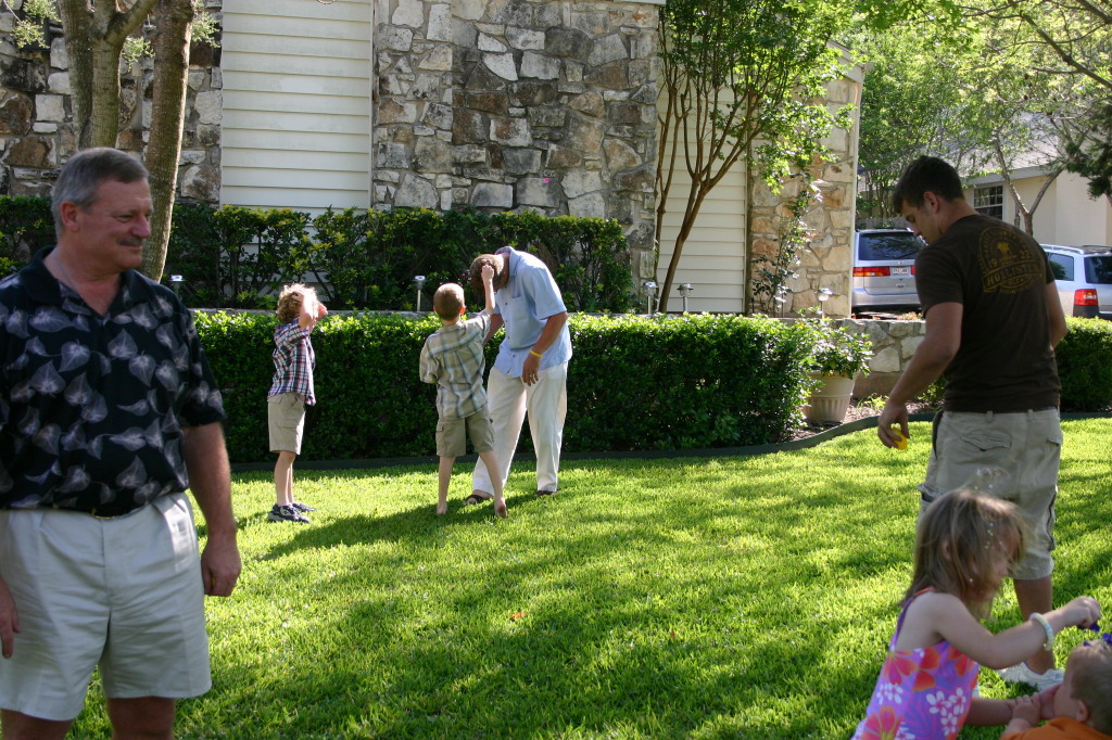 2006/04(April)/Easter/1024x768_2006-04-16-Easter-43-Jim-Vale-Chance-Justin-Kyla.JPG