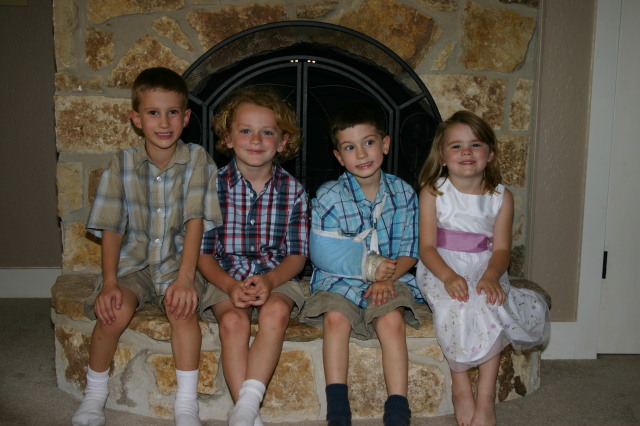 2006/04(April)/Easter/640x480_2006-04-16-Easter-08-Chance-Vale-Dax-Kyla.JPG