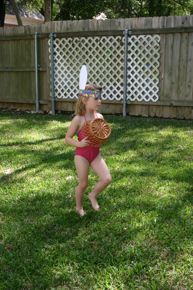 2006/04(April)/Easter/640x480_2006-04-16-Easter-16-Kyla.JPG