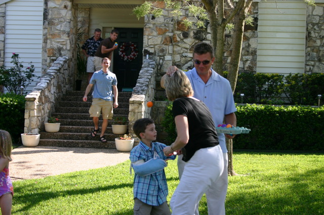 2006/04(April)/Easter/640x480_2006-04-16-Easter-34-Jim-Josh-Justin-Janeen-Dax.JPG