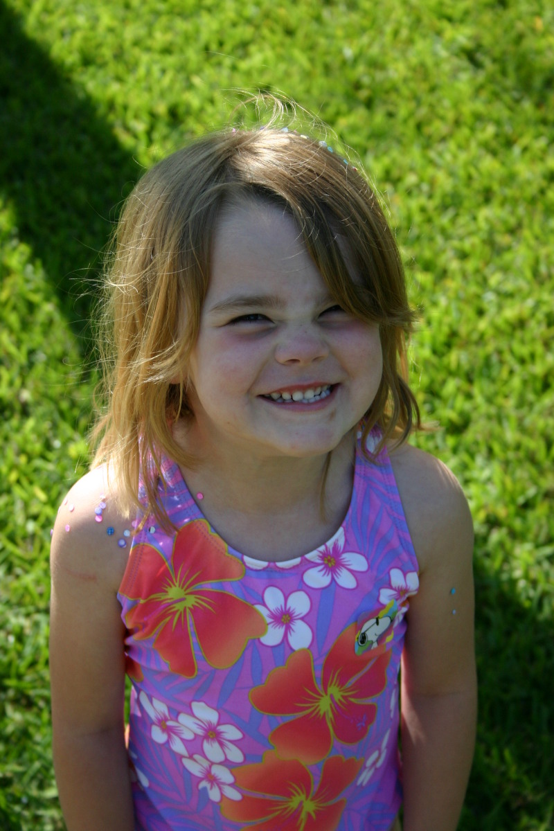 2006-04-16-Easter-33-Kyla.JPG