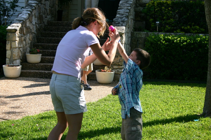 2006-04-16-Easter-53-Heather-Dax.JPG