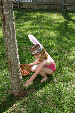 2006-04-16-Easter-17-Kyla.JPG