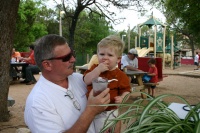2006/04(April)/Ian-Bday/2006-04-02-Ian-bday-01-Dad.JPG