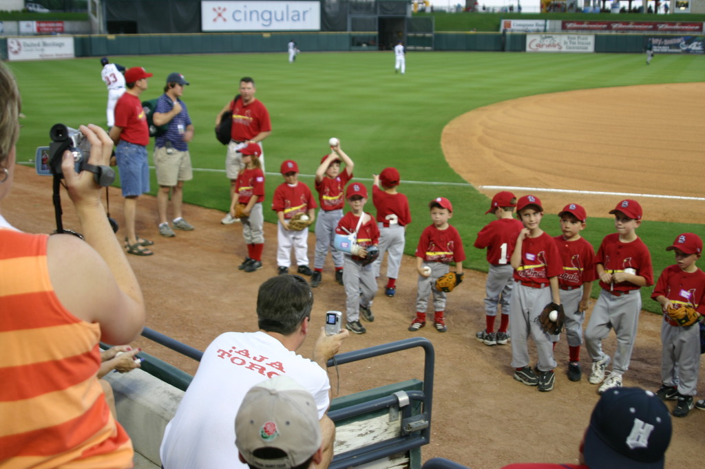 2006-04-18-Tball-RR-Express-25-Sierra-Mason-Case-Brandon-Dax-Caden-Gabe-Chance-Paul-Matthew-August-Nick.JPG