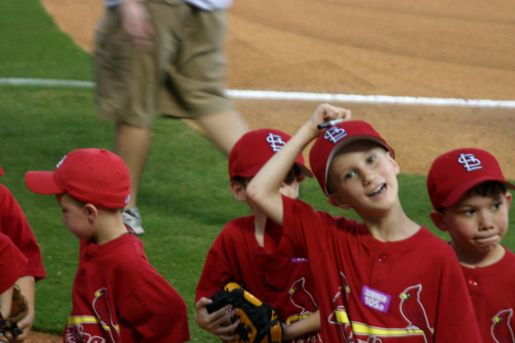 2006/04(April)/Tball-RR-Express/1024x768_2006-04-18-Tball-RR-Express-28-Chance-PaulJR.JPG