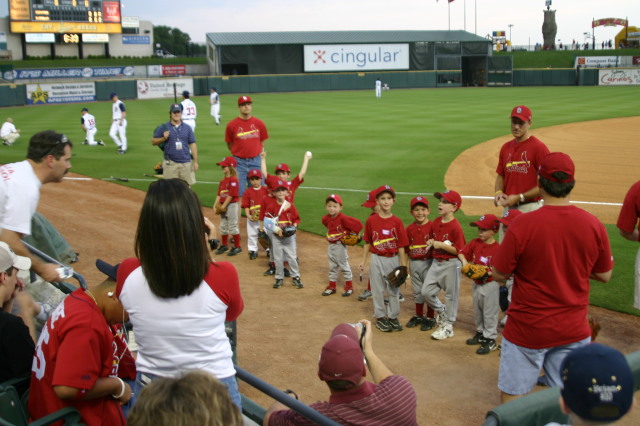 2006-04-18-Tball-RR-Express-21-Sierra-Mason-Case-Brandon-Dax-Caden-Gabe-Chance-Paul-Matthew-August-Nick.JPG