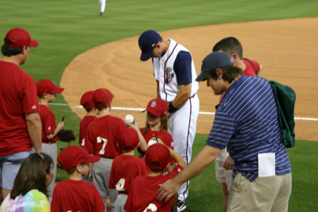 2006-04-18-Tball-RR-Express-33-signing-ball.JPG