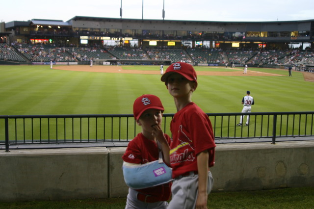 2006/04(April)/Tball-RR-Express/640x480_2006-04-18-Tball-RR-Express-61-Chance-Dax.JPG