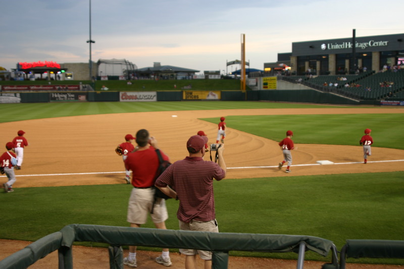 2006-04-18-Tball-RR-Express-49-out-on-the-field.JPG