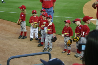 2006-04-18-Tball-RR-Express-19-Sierra-Mason-Case-Brandon-Dax-Caden-Gabe-Chance.JPG