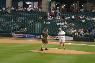 2006-04-18-Tball-RR-Express-42-UPS-delivers-game-ball.JPG