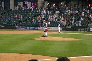 2006-04-18-Tball-RR-Express-52-out-on-the-field-Dax-Caden.JPG