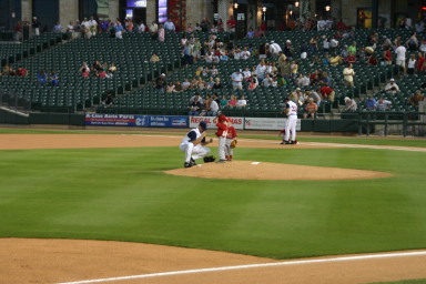 2006-04-18-Tball-RR-Express-55-out-on-the-field-Dax-Caden.JPG
