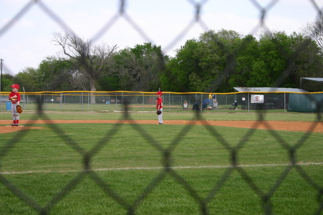 2006/04(April)/Tball/640x480_2006-04-01-Tball-6-Caden-Chance.JPG