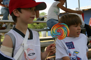 2006-04-01-Tball-1-Dax-Jack.JPG