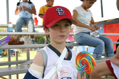 2006-04-01-Tball-2-Dax.JPG