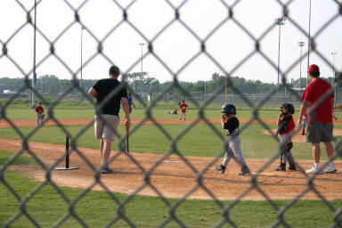2006-05-04-Tball-2-good-hit.JPG