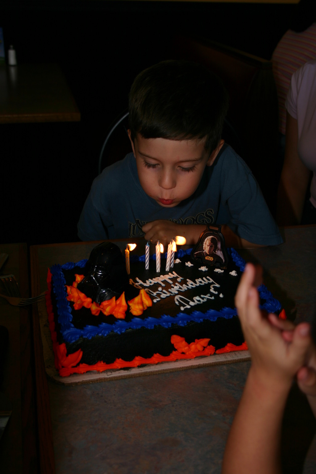 2006/05(May)/Dax-5th-Bday/1024x768_2006-05-07-Dax-5th-Bday-07.JPG