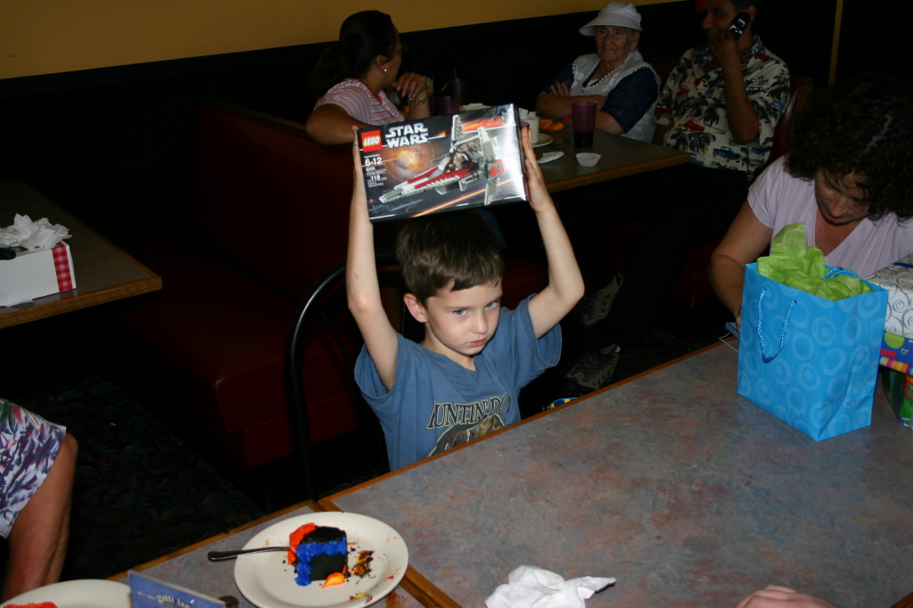 2006/05(May)/Dax-5th-Bday/1024x768_2006-05-07-Dax-5th-Bday-22.JPG