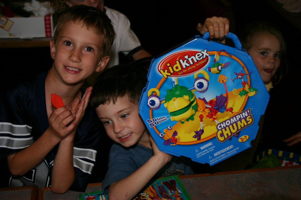 2006/05(May)/Dax-5th-Bday/1024x768_2006-05-07-Dax-5th-Bday-34-Chance.JPG