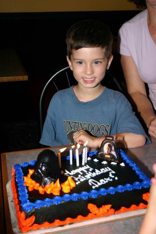 2006/05(May)/Dax-5th-Bday/640x480_2006-05-07-Dax-5th-Bday-04.JPG