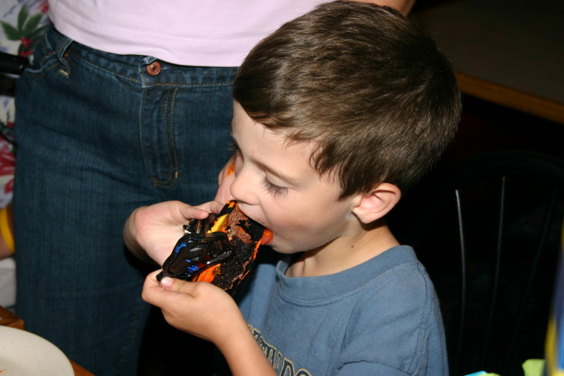 2006/05(May)/Dax-5th-Bday/800x600_2006-05-07-Dax-5th-Bday-14.JPG
