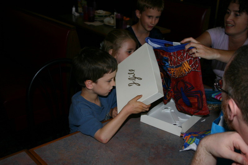 2006-05-07-Dax-5th-Bday-29-Spiderman-swimsuit.JPG