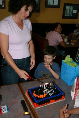 2006-05-07-Dax-5th-Bday-01-Suzi.JPG