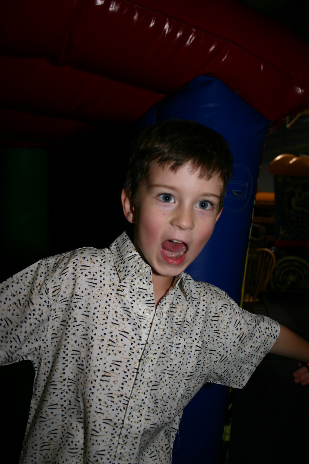 2006/05(May)/Dax-Bday-Party/1024x768_2006-05-20-Dax-Bday-Party-07.JPG