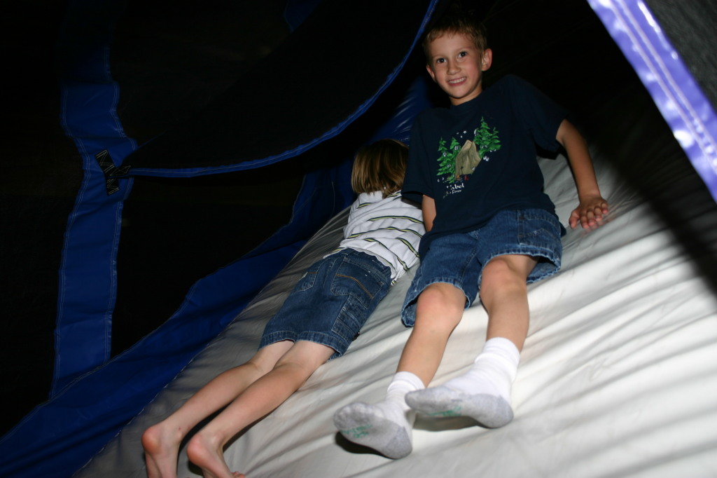 2006/05(May)/Dax-Bday-Party/1024x768_2006-05-20-Dax-Bday-Party-10-Chance.JPG
