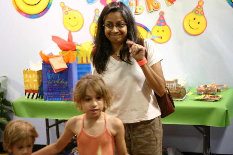 2006-05-20-Dax-Bday-Party-20-Kavita-Kalyani.JPG