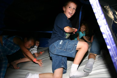 2006-05-20-Dax-Bday-Party-11-Chance.JPG