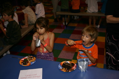 2006-05-20-Dax-Bday-Party-38-Kalyani-Sachin.JPG