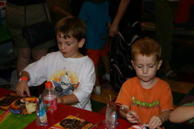 2006-05-20-Dax-Bday-Party-42-Case-Errett.JPG
