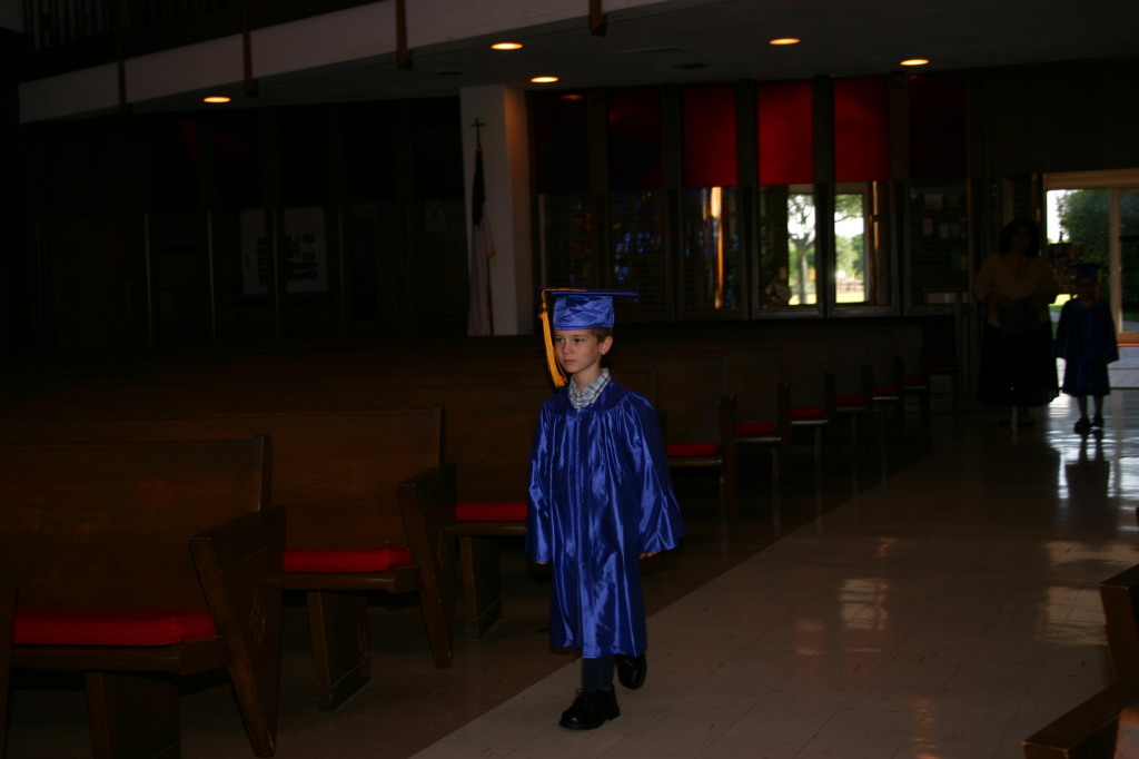2006/05(May)/Dax-PreK-Graduation/1024x768_2006-05-19-Dax-PreK-Graduation-11.JPG