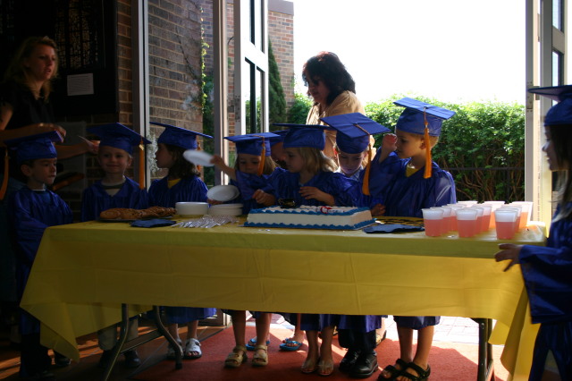 2006-05-19-Dax-PreK-Graduation-20.JPG