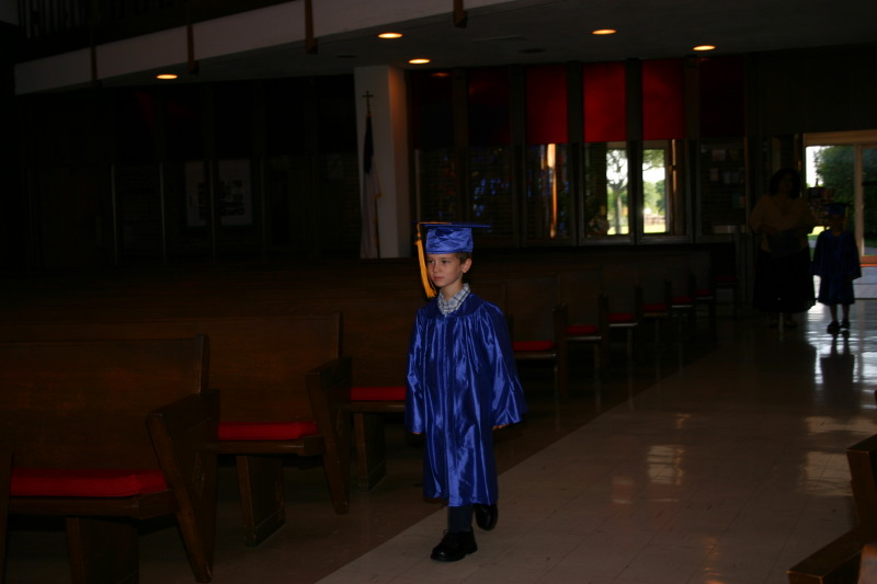 2006/05(May)/Dax-PreK-Graduation/800x600_2006-05-19-Dax-PreK-Graduation-11.JPG