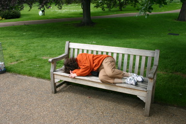 2006-05-25-London-17-Suzi-not-so-much-staying-awake.JPG