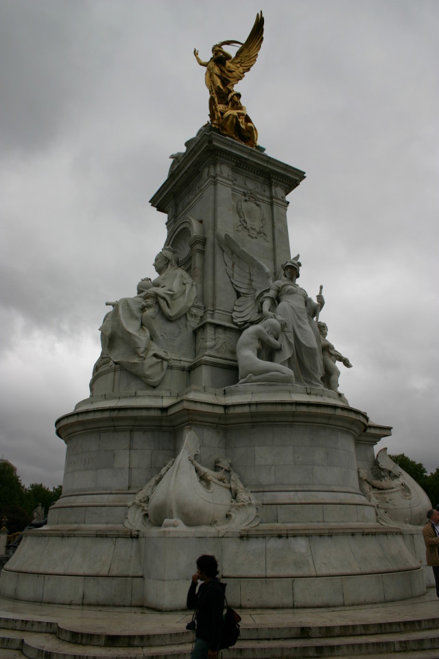 2006-05-26-London-14-Buckingham-Palace.JPG